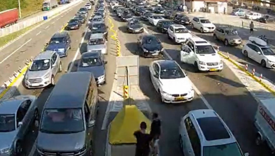 Stanje na graničnim prelazima: Na jednom se vozila zadržavaju 200 minuta!