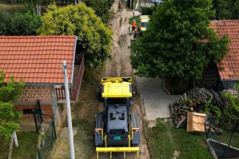 Obećanje skoro pa ispunjeno! Gradonačelnik Milan Đurić: Karagača će za nekoliko dana imati nove asfaltirane ulice!