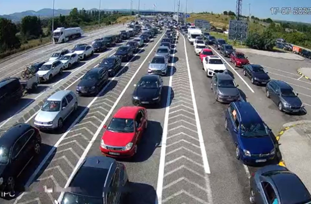 "Jeziva gužva, ovo godinama nisam video": Pao sistem na graničnom prelazu Evzoni, evo kada će proraditi
