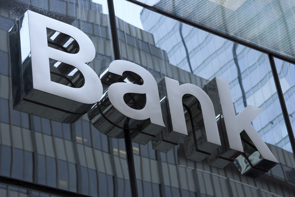 Evropljani izbegavaju banke: Stopa zaduženja nastavila pad