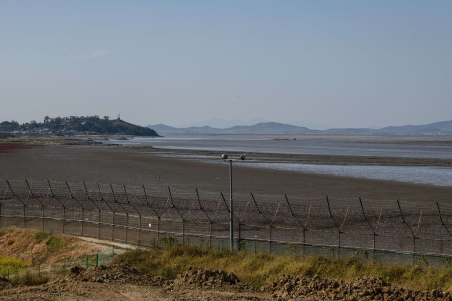 Kako je nastala Demilitarizovana zona između dve Koreje? Vojnici naoružani do zuba stražare na obe strane, čeka se samo jedan pogrešan potez