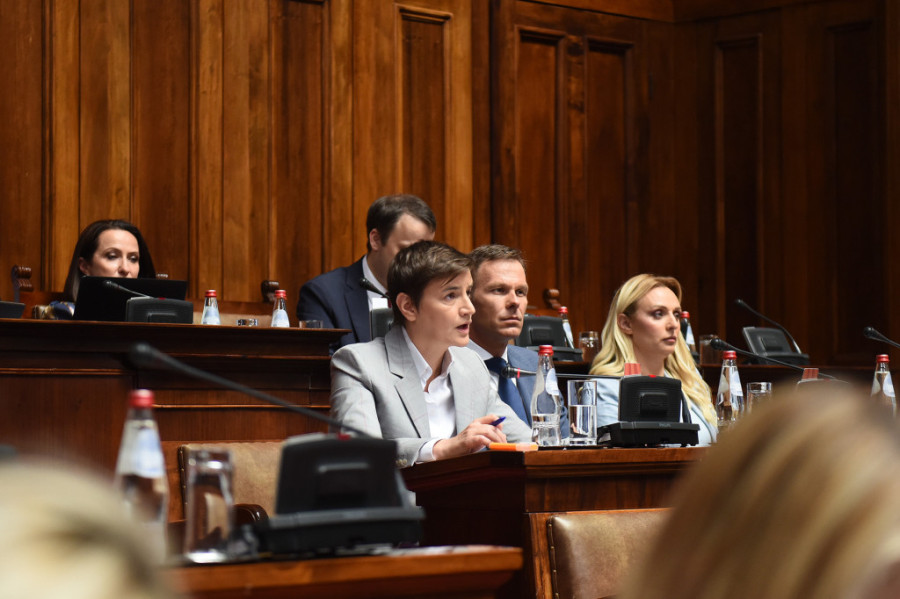 "To je nipodaštavanje inteligencije građana Srbije": Premijerka Brnabić brutalno odgovorila Bošku Obradoviću