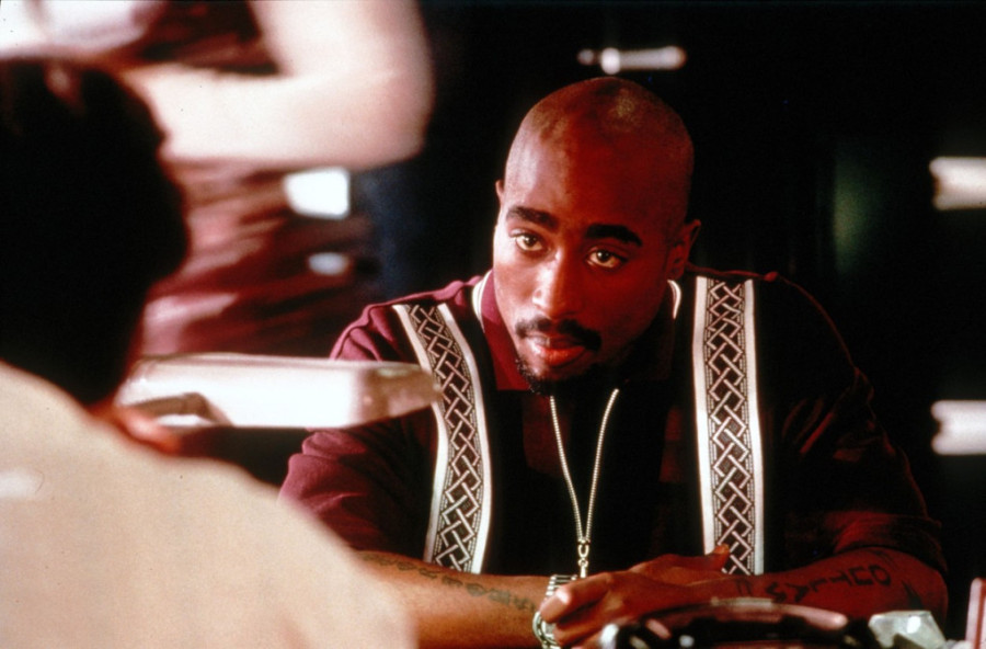 Brojne teorije zavere o smrti Tupaka Šakura: On je, zapravo, živ i planira da snimi album?