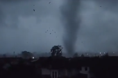 Italiju pogodio tornado! Na mrežama se dele zastrašujući snimci (VIDEO)
