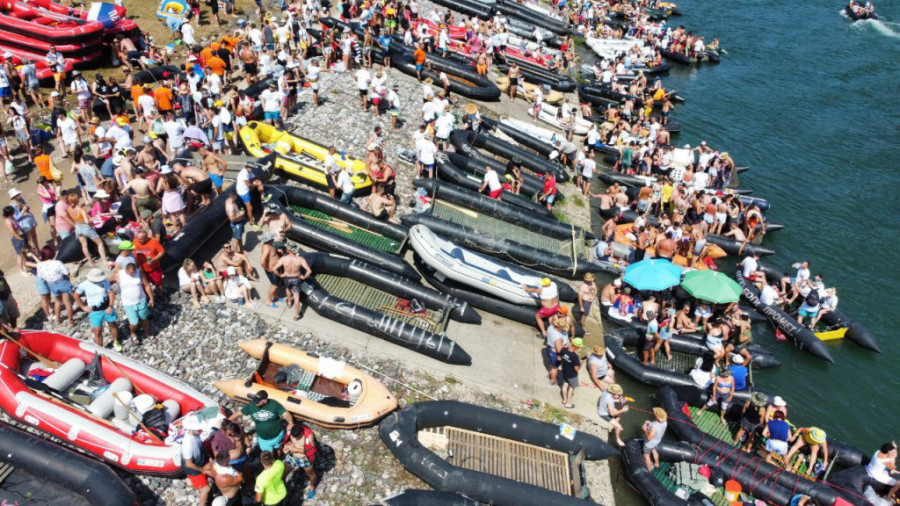 Počinje najveća žurka na Balkanu! Drinom zaplovilo 20.000 ljudi i 1.500 čamaca, Bajina Bašta danas gori (FOTO)