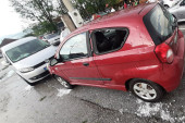 Velike posledice posle oluje! Oštećeno 50 vozila na auto-placu, vanredna situacija u sedam opština i gradova