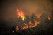 Požar besni i na Krfu: Naređena hitna evakuacija pet naselja (FOTO/VIDEO)