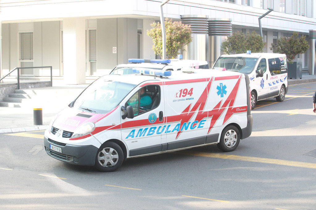 Dečaka (8) udario automobil u Kuršumliji: Pokošen na pešačkom prelazu!