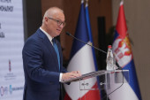 Vesić: Danas počinje izgradnja auto-puta Beograd - Zrenjanin - Novi Sad, a sutra izgradnja brze saobraćajnice “Osmeh Srbije”