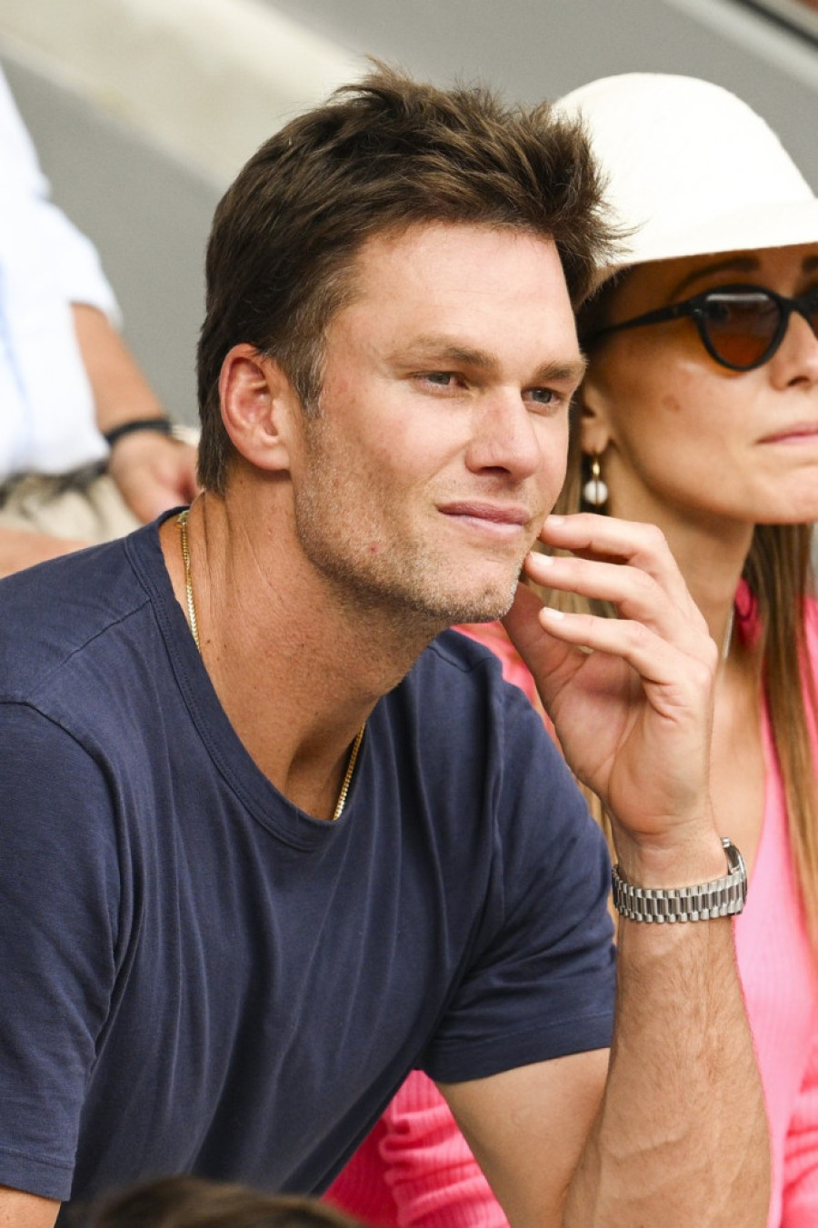 Ipak je Irina Šajk ta koja je smuvala Toma Brejdija: Združili se na svadbi kod prijatelja, pa „podigli vezu na viši nivo"?