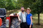 Beograđani zasadili sortu višnje koja uspeva samo u jednom selu: Krenuli od nule, sada svi traže njihov sok bez šećera (FOTO)