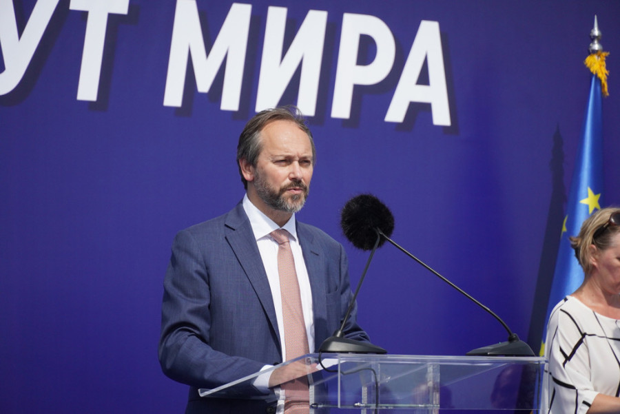 Svečano otvorena deonica Auto-puta mira: Vučić poručio da ove godine otvaramo stotine kilometara puta - to su milijarde evra