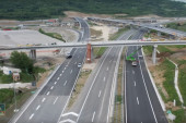 "Putevi Srbije": Ne vozi zaustavnom trakom, ne zaustavljaj život (VIDEO)