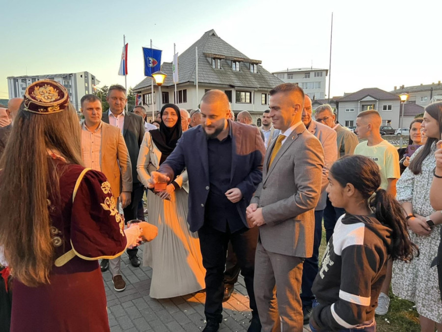 Milićević otvorio Eko-kamp "Pešter u srcu": Mladi Srbi i Bošnjaci iz dijaspore imaće priliku da se sprijatelje (FOTO)