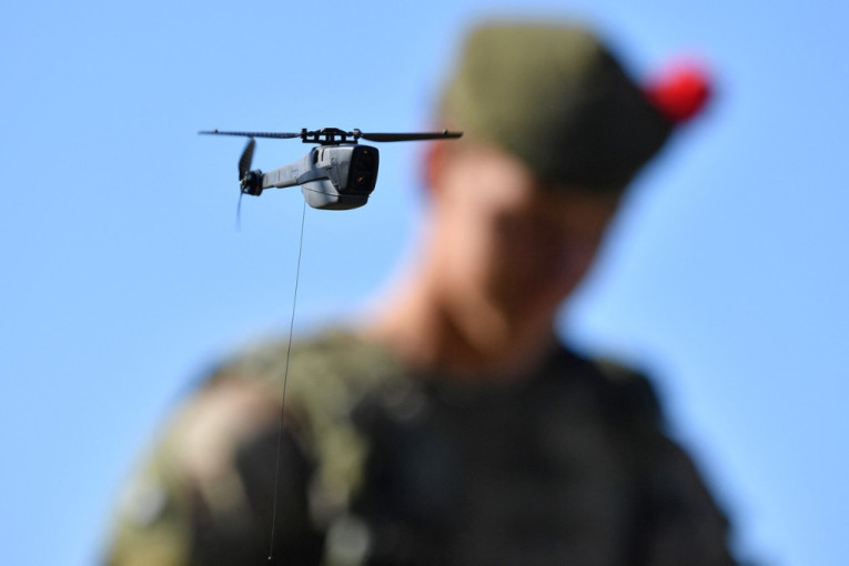 Minijaturni, ali delotvorni: Šta su Black Hornet Nano dronovi i zašto ih SAD šalju Ukrajini?