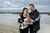 Lukasov unuk kršten pod Ostrogom! Roditelji zaplakali tokom svečanog čina, a evo šta je radio deda Aca (FOTO)