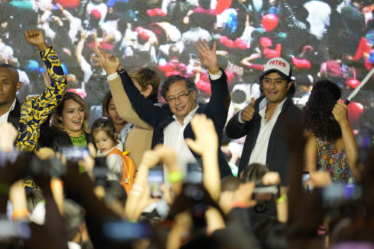 Sin predsednika Kolumbije uhapšen posle pokretanja istrage o pranju novca