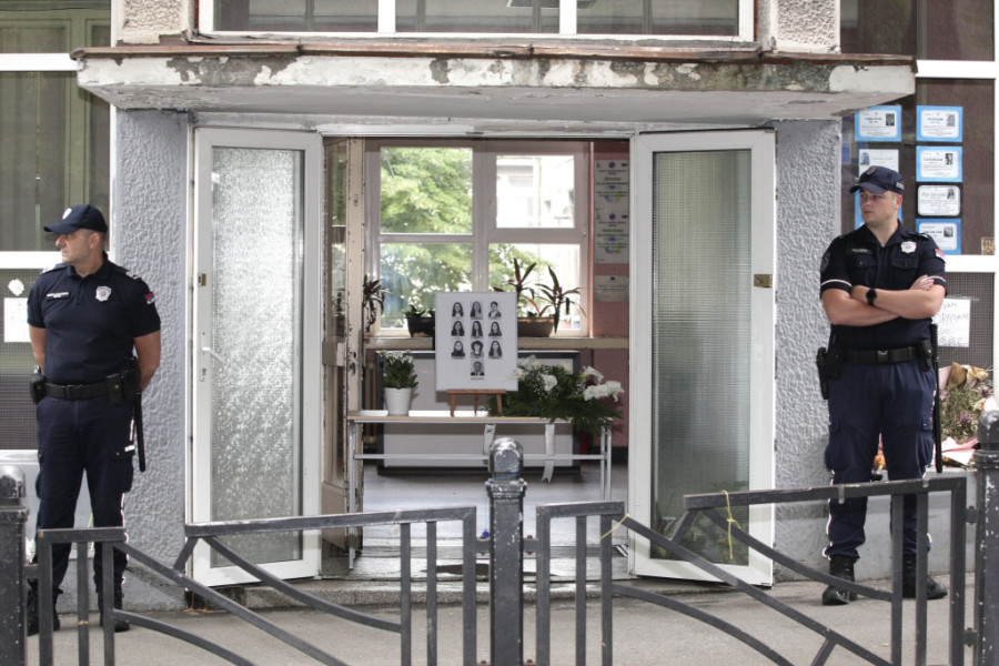 Kecmanovići danas dva puta u sudu: Kostini roditelji prvo na suđenju u krivičnom, a onda u parničnom postupku!