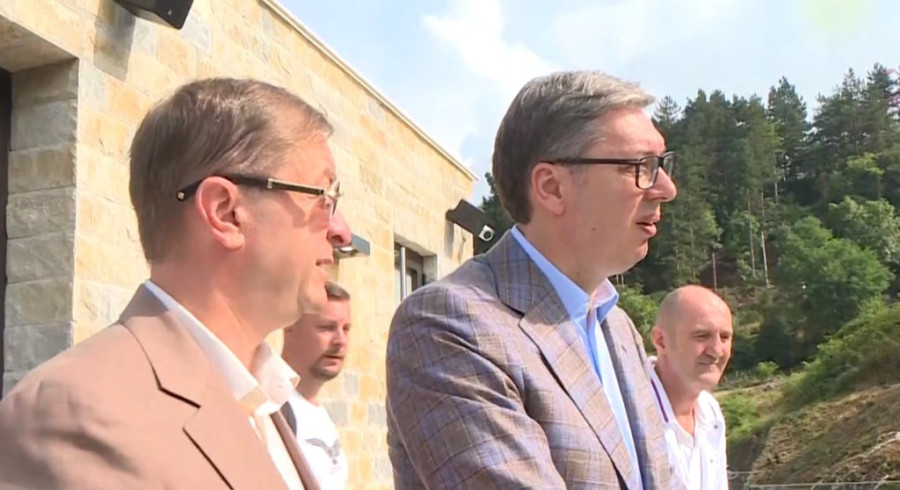 Predsednik Vučić u opštini Priboj: Razgovaramo o investicijama - Za gondolu i terene uložićemo do 100 miliona