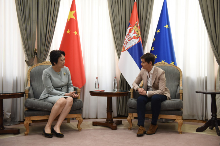 Premijerka Brnabić sa ambasadorkom Kine: Nova rastuća tačka razvoja odnosa Srbije i Kine je u inovacijama i novim tehnologijama