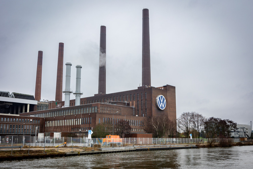 Nemačka privreda posrće, ali zarade menadžera obaraju rekorde! Najplaćeniji šef dolazi iz auto-industrije!