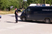 Munjevita akcija policije kod Niša i hapšenje vozača nasred ulice: Evo šta su zatekli u vozilu
