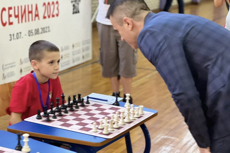 Milićević otvorio "Šahovski kamp za mlade iz dijaspore i regiona": Šah je igra koja ne poznaje granice (FOTO)