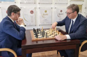 Vučić i Pendarovski odigrali partiju šaha (FOTO)