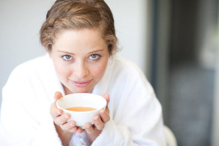 Samo tri minuta u krevetu: Jedna kratka vežba ujutru dovoljna je da se osećate lakše i snažnije ceo dan