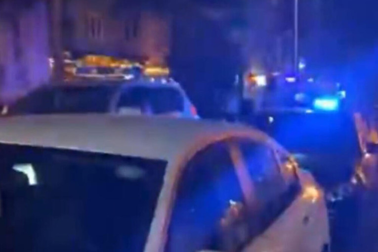 Objavljen snimak s mesta pucnjave u Prištini: Povređeno 17 mladih, ranjeni mladić preminuo (VIDEO)