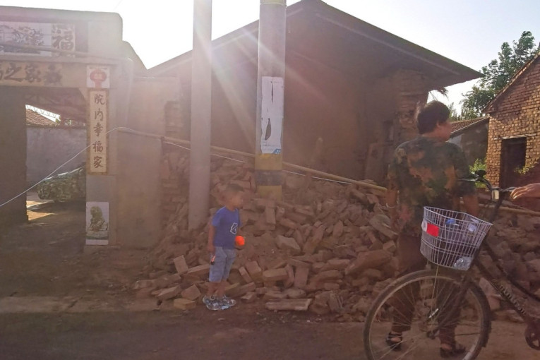Zemljotres od 5,5 stepeni pogodio Kinu: Povređena 21 osoba, 126 objekata srušeno