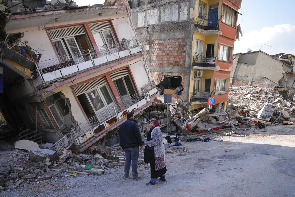 "Ovo je grad duhova": Prošlo je 6 meseci od razornog zemljotresa u Turskoj, a neki i dalje nemaju ni kap vode (VIDEO)