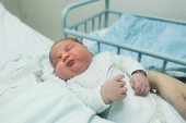 Ovo su beba i majka heroji iz Gornjeg Milanovca: Suzana rodila sina od preko šest kilograma, kaže - ponosna sam (FOTO)