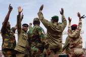 Niger: Vojna hunta tvrdi da je Francuska narušila vazdušni prostor i da napada položaje Nacionalne garde