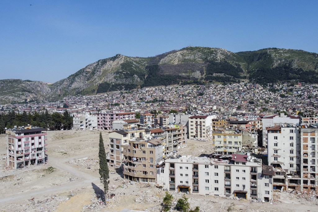 Kako izgleda život u turskom gradu koji je sravnjen sa zemljom u stravičnom zemljotresu?