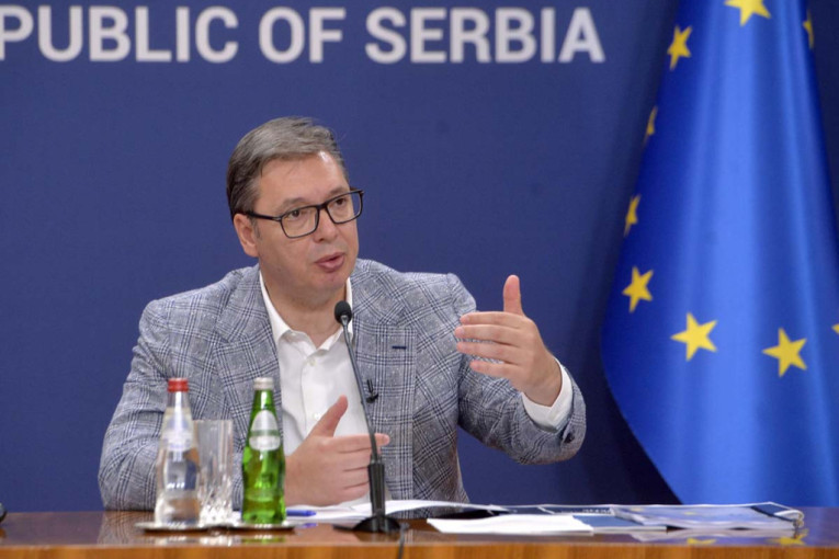 Predsednik Vučić od 10.15 o svim aktuelnim temama