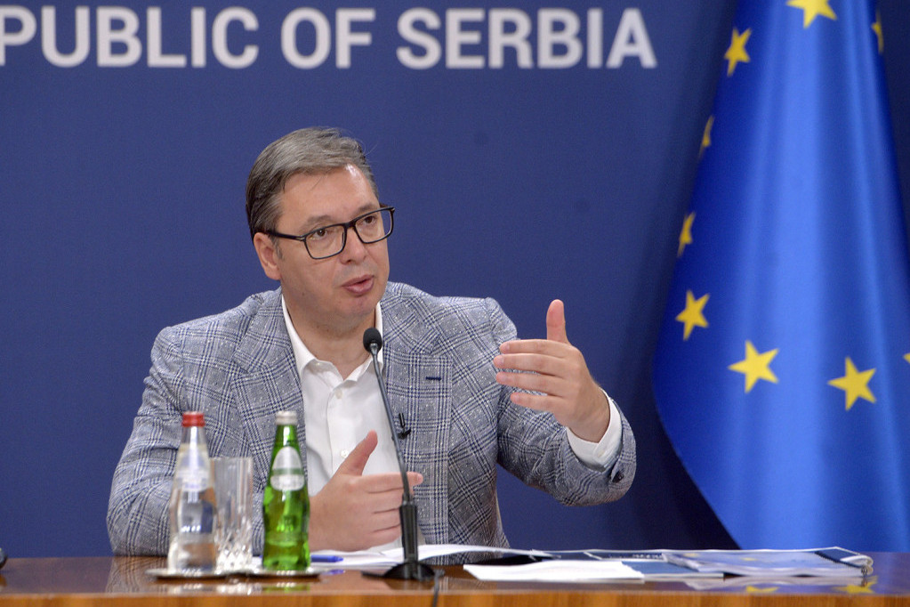 Nemoj dozvoliti jeziku da grmi, ako ti snaga šapuće: Snažna poruka predsednika Vučića!  (VIDEO)