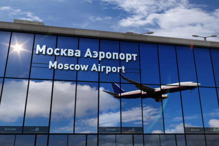 Drama na letu iz Beograda: Avion prinudno sleteo na moskovski aerodrom, aktivirao se senzor