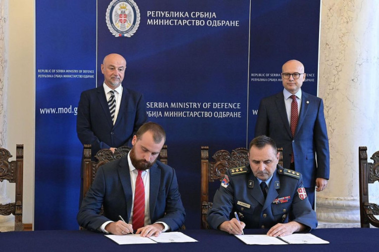 Ministar Vučević objavio sjajne vesti za vojnu industriju: Preduzeća potpisala ugovore sa Ministarstvom odbrane u vrednosti od 9,7 milijardi