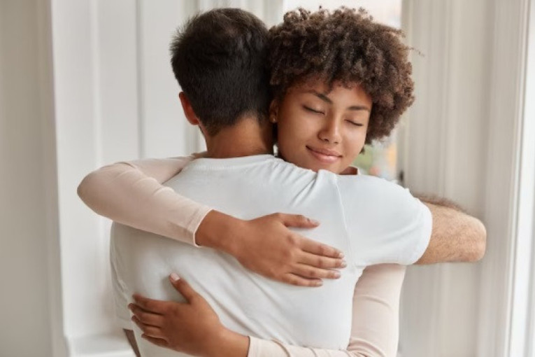 Mislite da veza zavisi od velikih stvari? Ove sitnice su te koje uništavaju ili jačaju ljubav