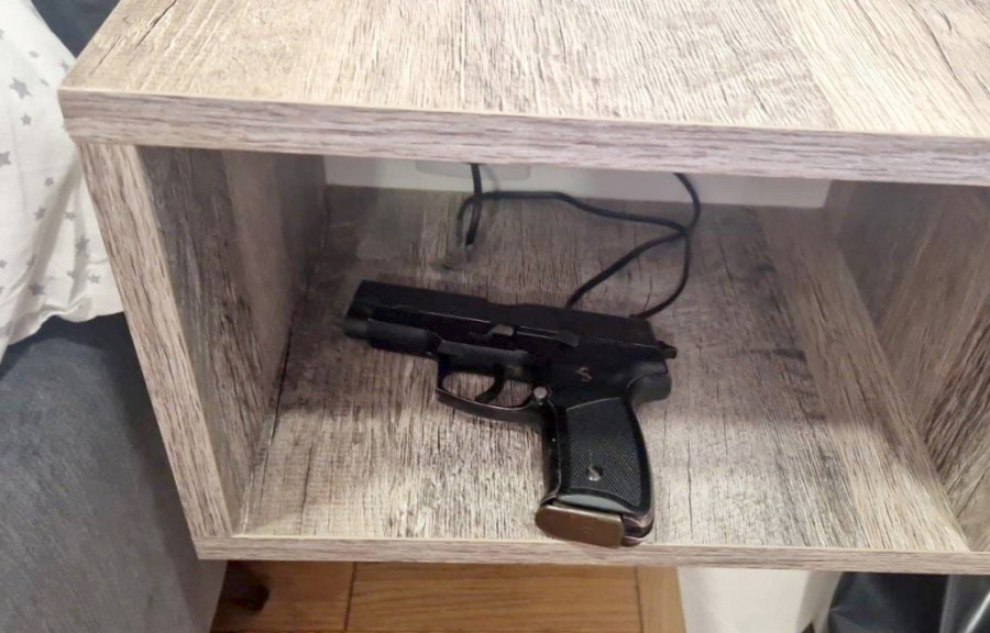 Drama u Novom Sadu: Naoružan pretio devojci da će prvo ubiti nju, pa sebe!