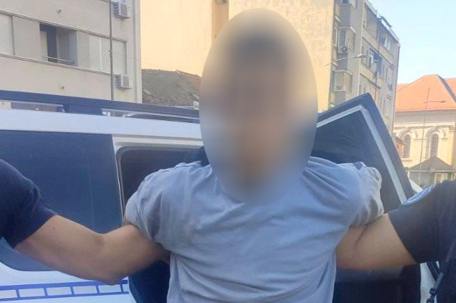 Mladić kriv za tri dela: Pištoljem oca policajca pretio smrću po Novom Sadu