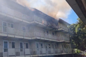 Požar progutao apartmane za turiste na holandskom ostrvu, spasen pas (VIDEO)