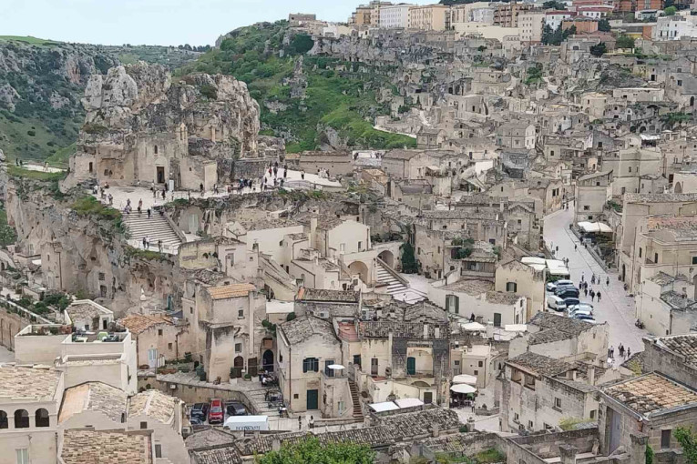 Skriveni dragulj južne Italije! Matera - jedno od najstarijih naselja na svetu (FOTO)