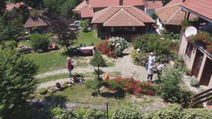 Biljana se bavi seoskim turizmom na Rudniku: Svojim domaćinstvom pokazala da je povratak tradiciji odličan poslovni potez (FOTO)