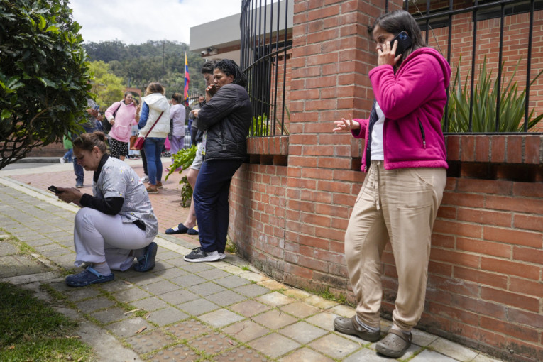 Snažan zemljotres, snage 6,3 stepena Rihtera pogodio Bogotu, ljudi evakuisani iz kancelarija i restorana