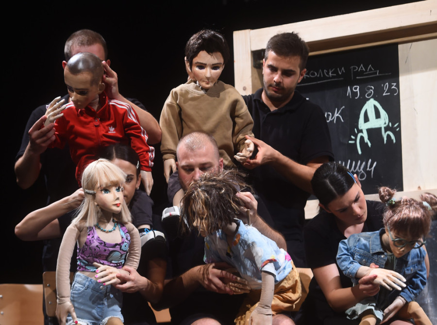 Seksualno i vršnjačko nasilje u školama: Kako je reditelj predstave "Prozor" umanjio njenu surovost (FOTO)