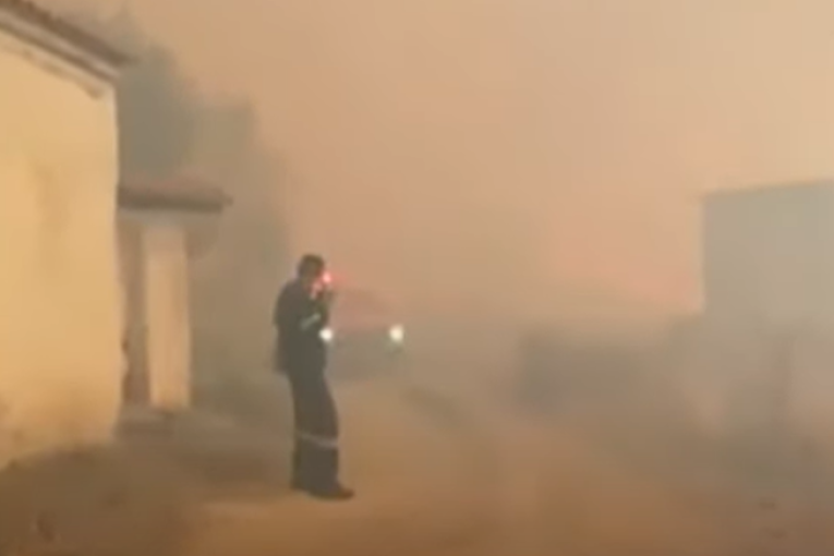 Vanredno stanje proglašeno u Aleksandrupoliju na severoistoku Grčke: Vetrovi otežavaju gašenje požara