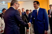 Predsednik Vučić pozvao emira Katara u Srbiju: Kratak i srdačan susret sa šeikom Tamimom bin Hamad Al-Tanijem