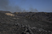 Nastavlja se borba sa požarima u Grčkoj: Vojska i dobrovoljci se uključili u gašenje (VIDEO)